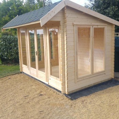 8G x 12 (2.39m x 3.69m) Shire Wykenham Log Cabin (34mm to 70mm Logs)