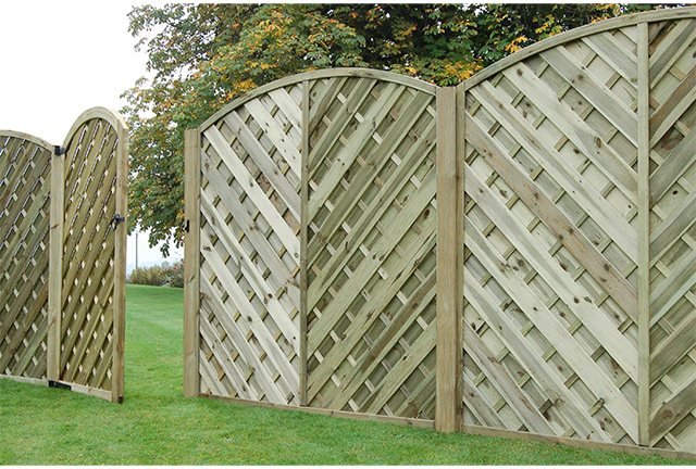 6ft High 1800mm Forest Europa Bradville Fence Panels Pressure Treated Elbec Garden Buildings 7510